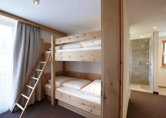 إليزابيث، 4 ستيرن سوبيريور فندق