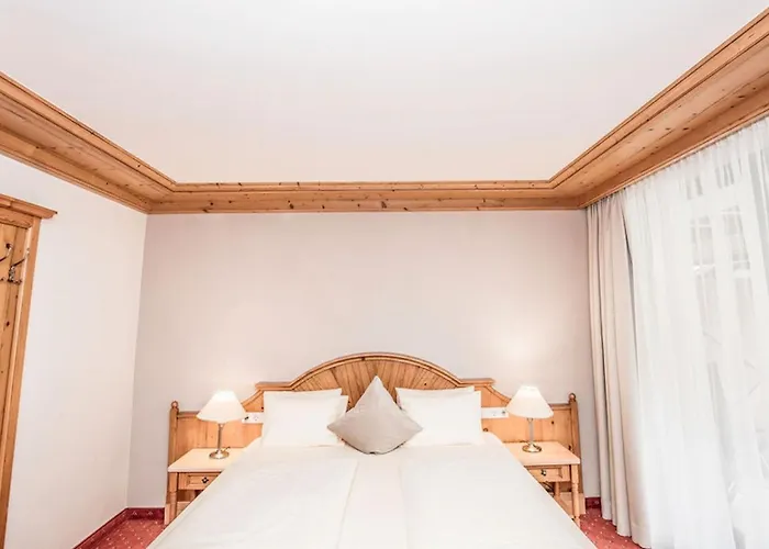 إليزابيث، 4 ستيرن سوبيريور